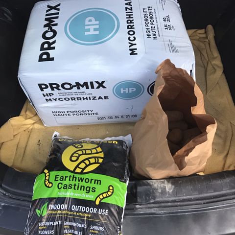 White Widow growlog photo: Supplies and support