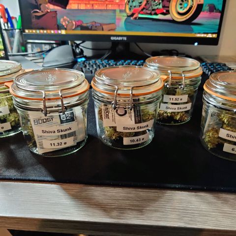 Skunki growlog photo: Manucure et curing
55 g