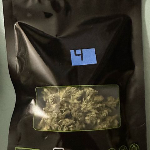Misc x (LA Kush x Zkittles) #04 10.54g growlog timeline photo