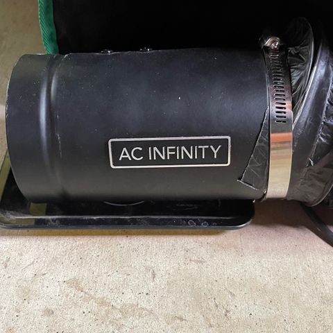 Mac 1 growlog photo: Added all Ac Infinity ventilation and environment control 