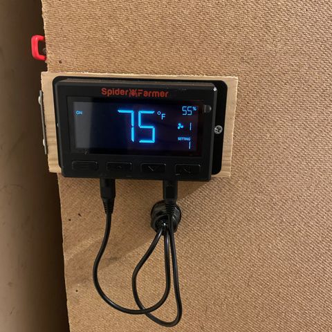 Orion F1 Auto #2 growlog photo: Reduced air temp and humidity for flowering