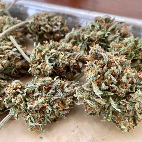 Strawberry Nuggets growlog photo: About 1oz each