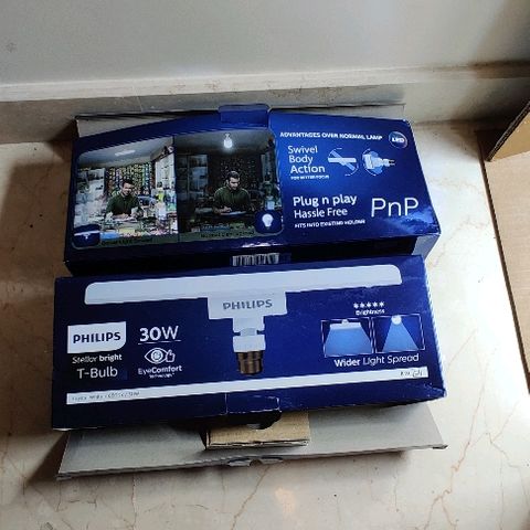 Kerala Gold growlog photo: New lights!
Total wattage increased from 80w to 100w..
2 new T-LEDs installed☺️...uniform light distribution, easy placement..