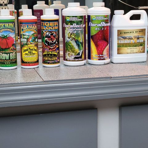 AK420 Auto growlog photo: Today's nutrients 