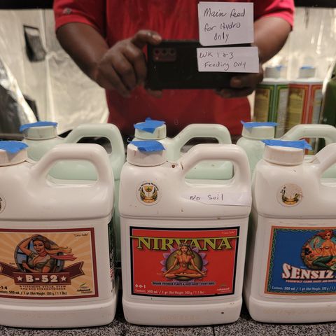 AK420 Auto growlog photo: Main additives for wk 1 & 3