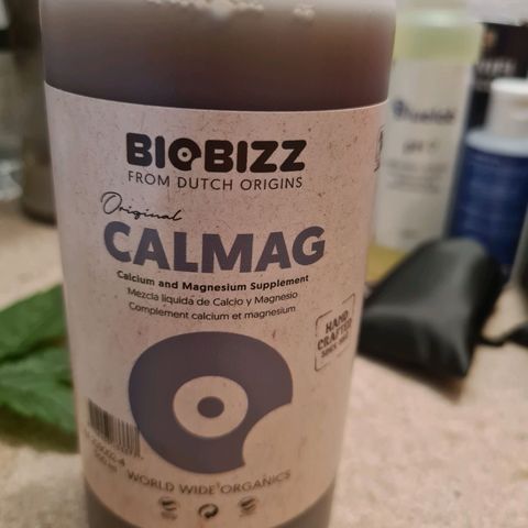 Zkittlez OG #1 growlog photo: 1,5ml BioBizz CalMag auf 3l