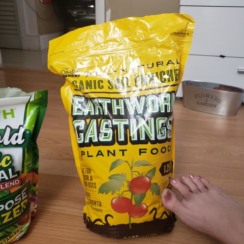 Destiny  growlog photo: Got ROOT RIOT for my seeds
Dr. EARTH PURE GOLD
Earthworm castings