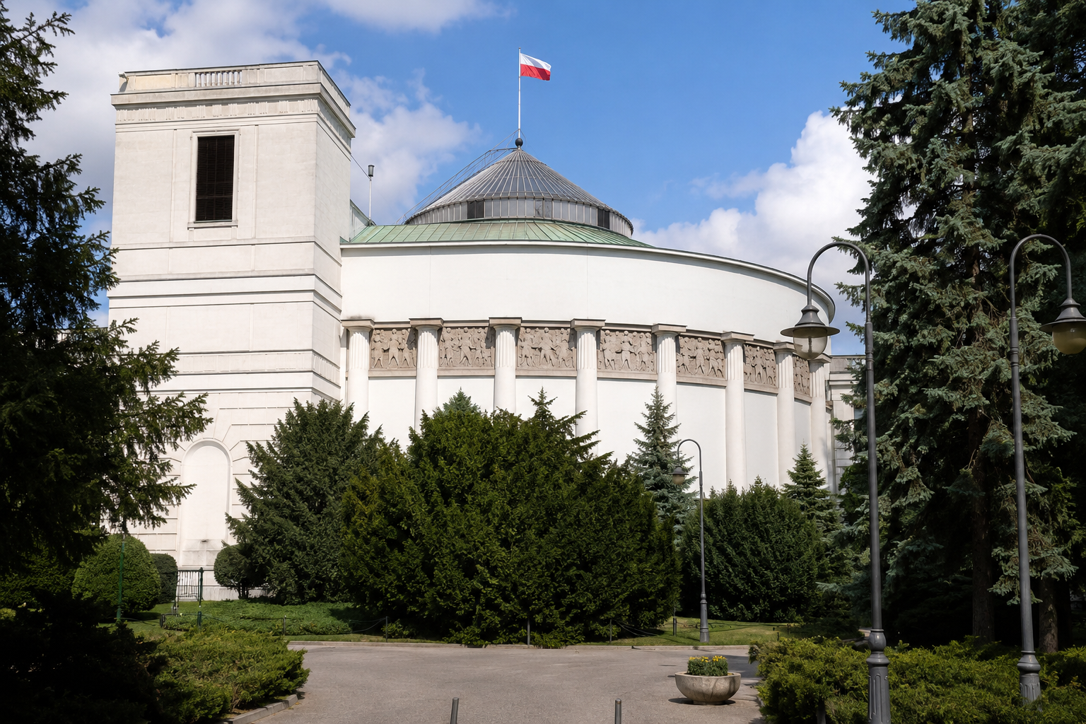 Interpelacja w sprawie zatrudniania osób posiadających więcej niż jedno obywatelstwo w Ministerstwie Infrastruktury