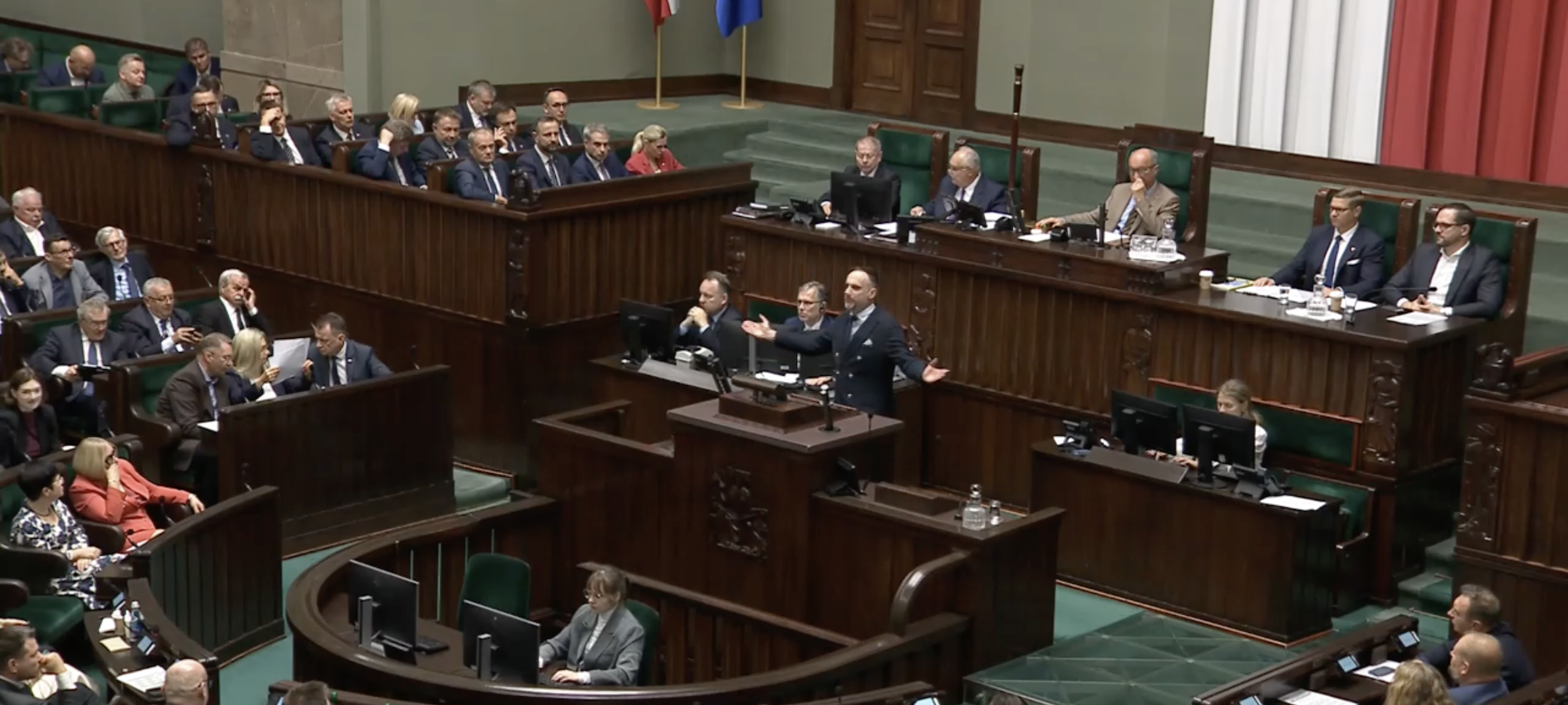 Kto płaci za Campus Polska? Wszystkie faktury na stół