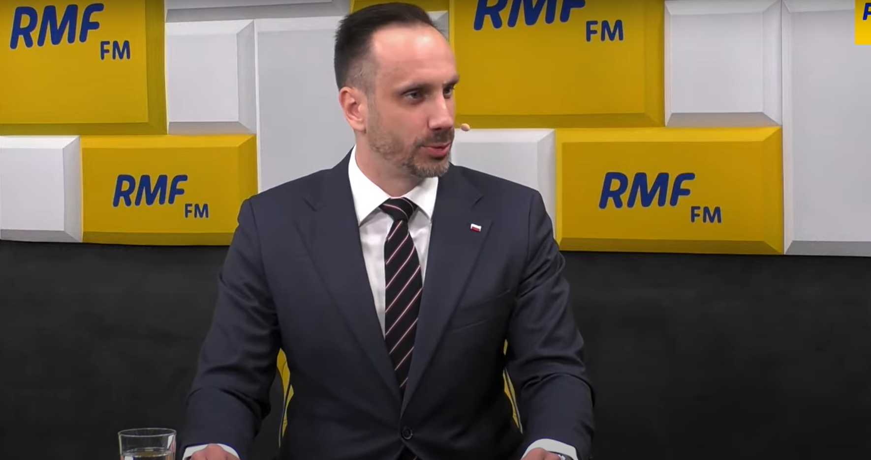 Zdjęcie do artykułu: RMF FM: Nie powinniśmy rozmawiać z Komisją Europejską na temat sądownictwa