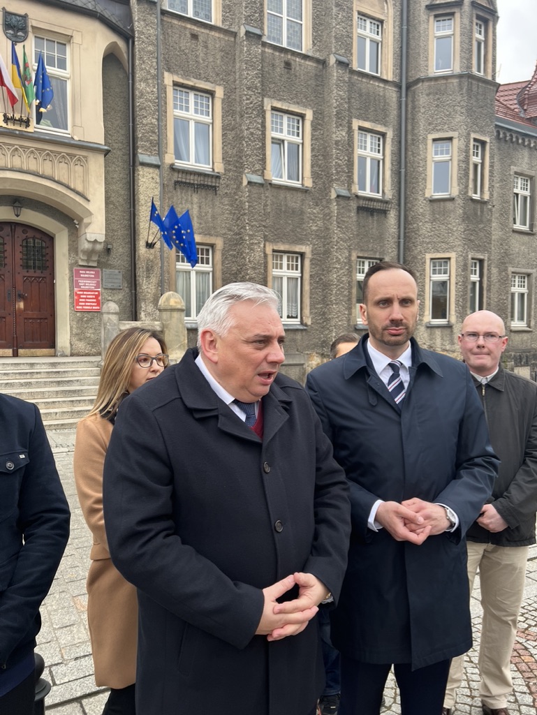 Energetyczny stół dla Wałbrzycha