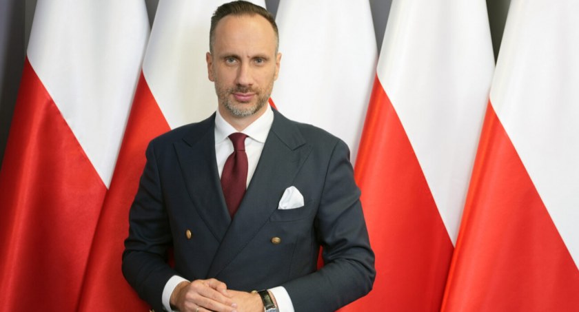 Wdrożenie w Polsce standardu benzyny E10