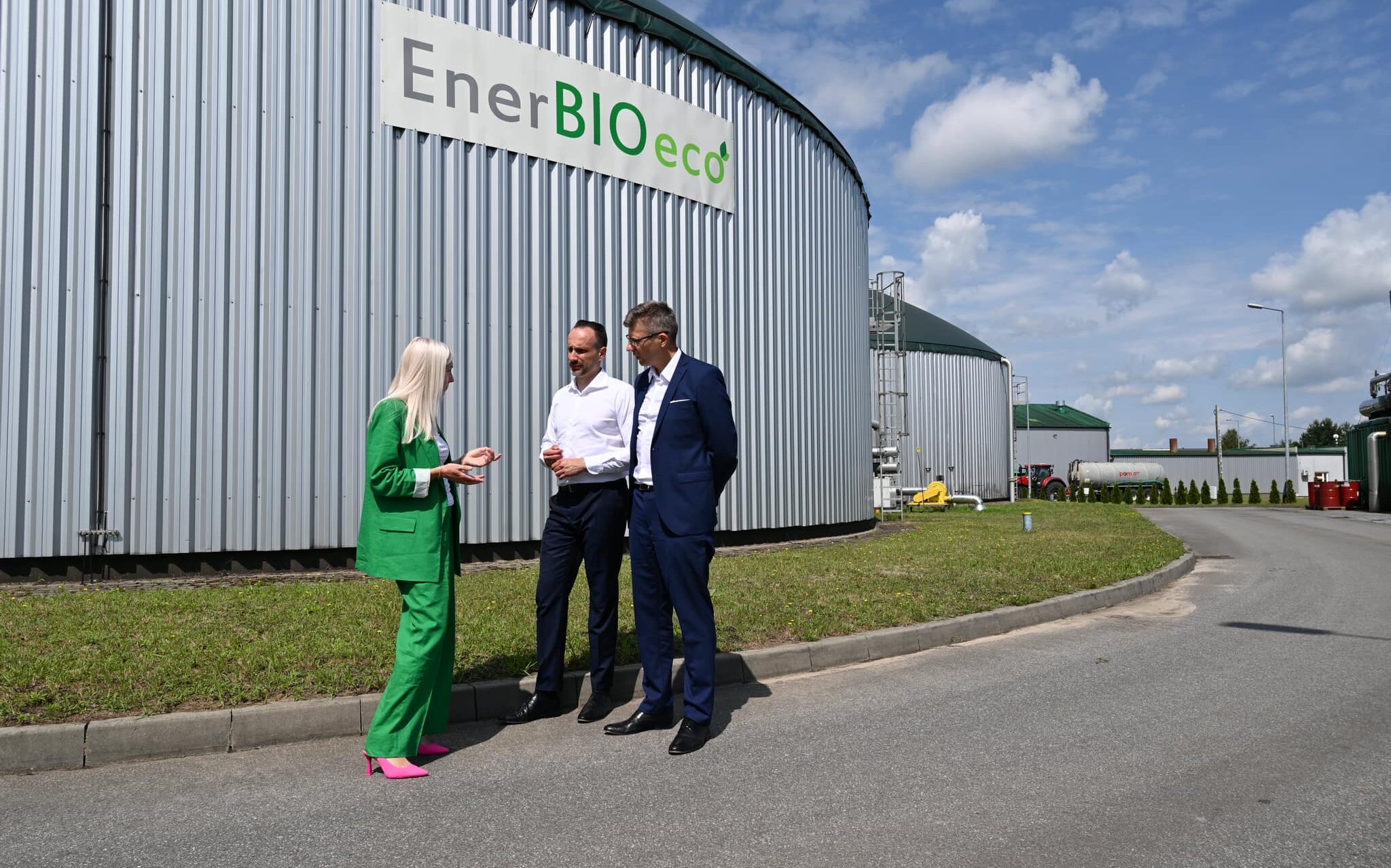 Wiceminister Janusz Kowalski odwiedził biogazownię rolniczą w Starym Mieście w gminie Leżajsk.