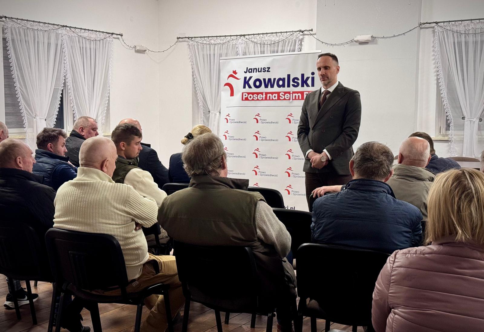 Wieczorne spotkanie z mieszkańcami w Lipowcu