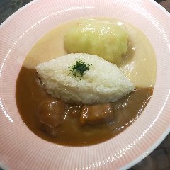 ロールキャベツシチューと、カレーのハーフ&ハーフ