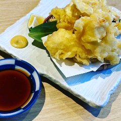 수제 소금 누룩에 담그고 만든 육즙과 닭 튀김