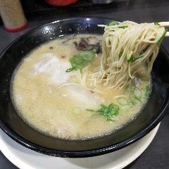 バランスの良い豚骨ラーメン