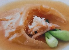 蟹味噌入り。フカヒレ大の姿煮
