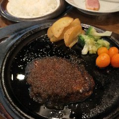 Authentic Japanese-style hamburger steak from a steak restaurant