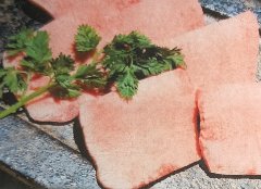 3日間かけて下処理を行う旨味のあるタン
