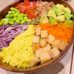 Colorful salad bowls that also provide protein