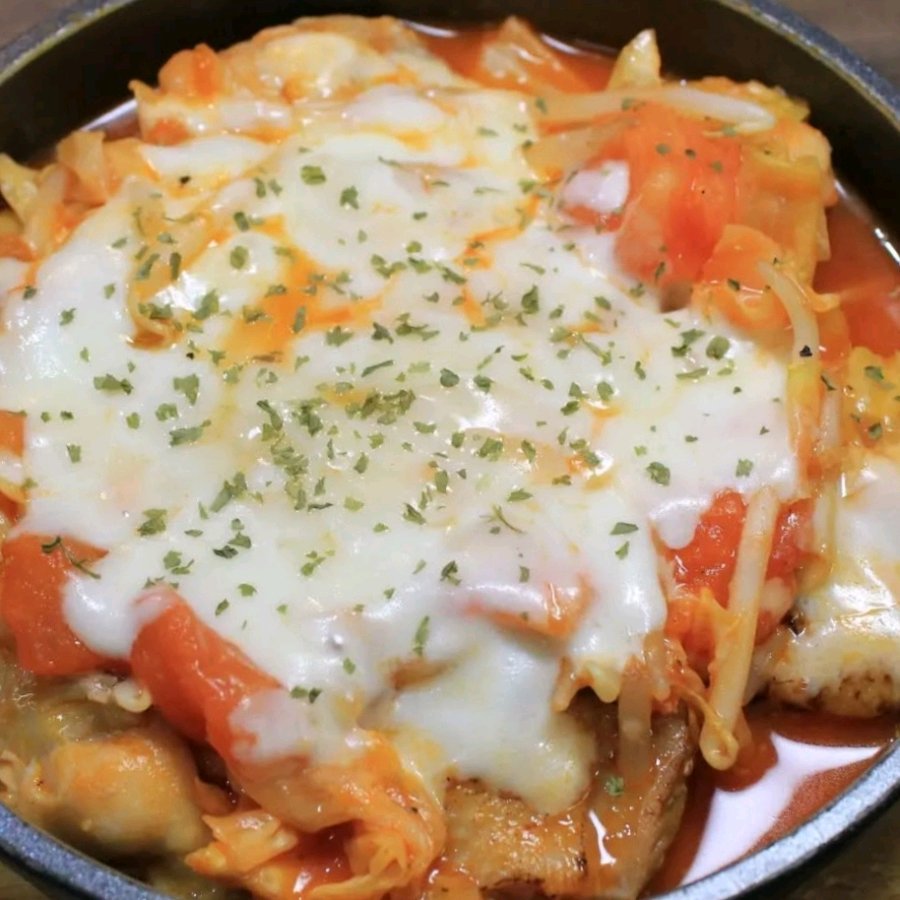 チキン炒めのトマトチーズ
