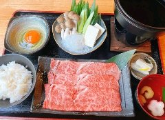 A5등급 와규를 사용. 달콤하고 매콤한 맛이 입안 가득 퍼진다.