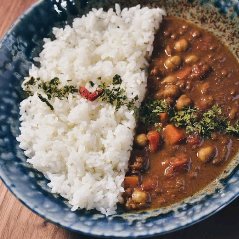 2種類のお豆とたっぷり野菜の薬膳カレー