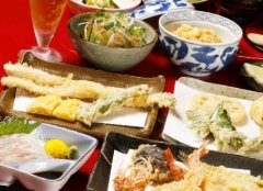 海老、魚、野菜の天ぷらと、お刺身のコース。