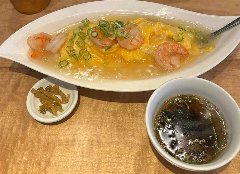 A Tianjin-style rice dish perfect for shrimp and egg lovers