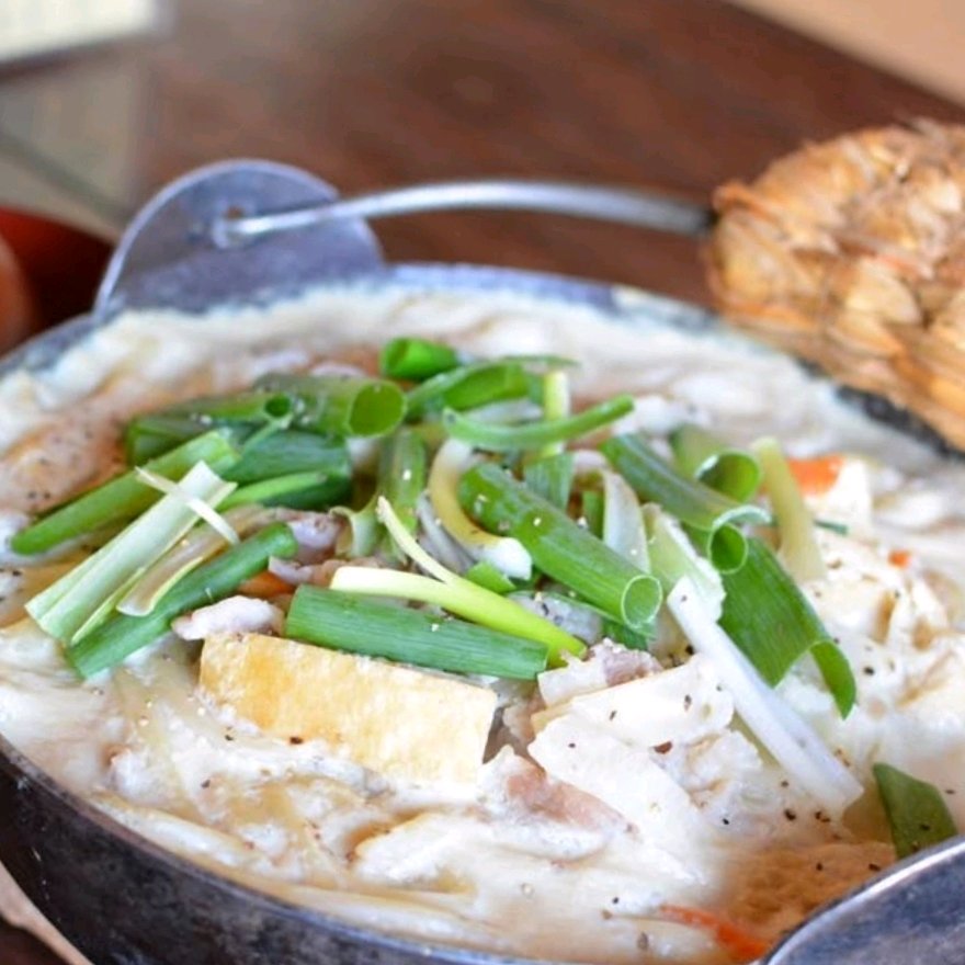 豆乳打ち込みうどん (Tounyuu uchikomi udon)