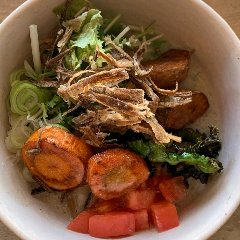 季節の野菜で作る野菜ラーメン。