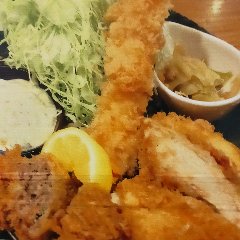 青じそたっぷりのミンチカツと、チキンカツ、エビフライ