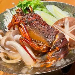 塩ベースの伊勢海老の出汁が出た鍋