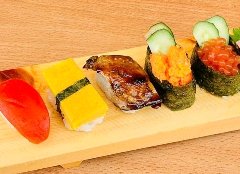海鮮が乗ってるように見えて、全て野菜で出来た寿司