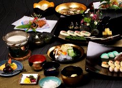 豆乳鍋の他、多彩な普茶料理を味わえるコース料理