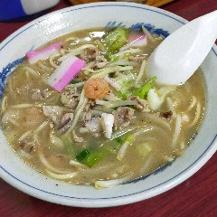 焼き野菜の香ばしさがあるお得感のあるちゃんぽん
