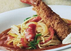 海老フライの乗ったあんかけスパゲッティ
