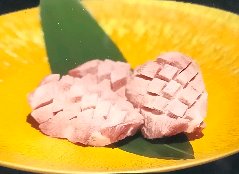 厚切りのタン