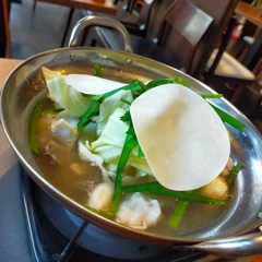 Motsunabe with dumplings