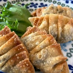 パリッとした皮と、ひんやりしたヒエの食感を楽しめる餃子