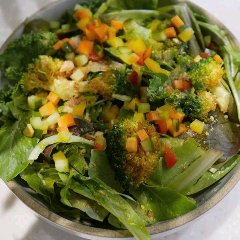 プラントミートと、たっぷりの野菜を使ったドライカレー