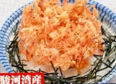駿河湾産の桜えびを使用。