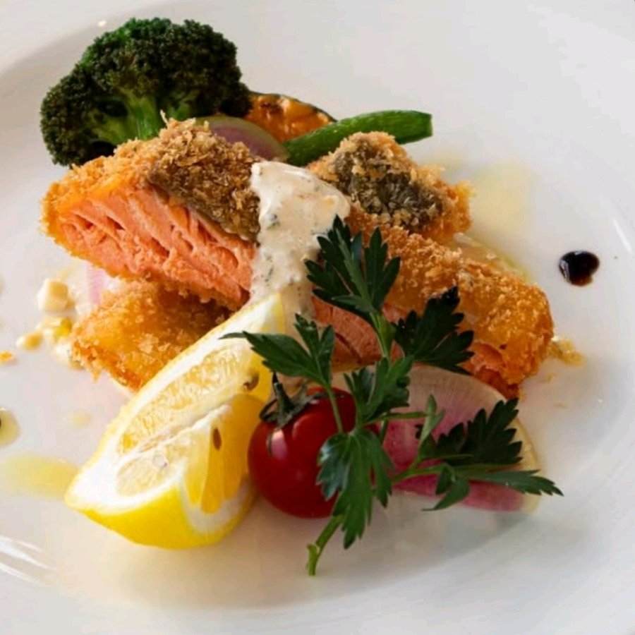 サーモンレアカツ