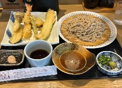 海老天と旬の野菜5種の天ぷら付きのお蕎麦