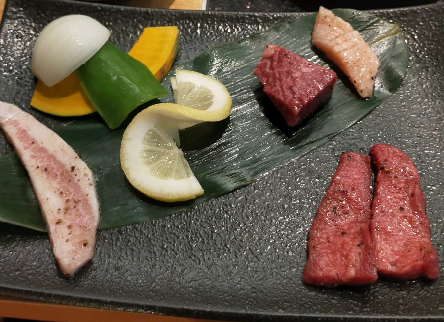 El menú a la parrilla a la sal también incluye filete de falda.