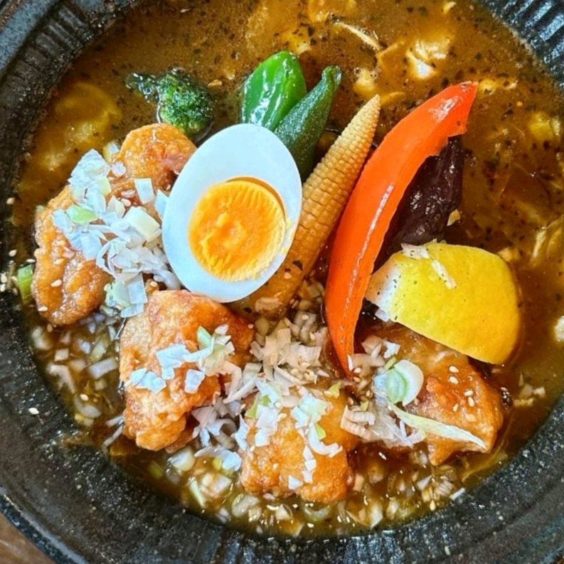 香味ダレの油淋鶏スープカレー