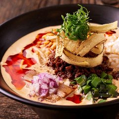 植物由来の食材で作られた担々麺