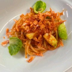 写真は一品例としての、フィレンツェの名物パスタをアレンジした料理