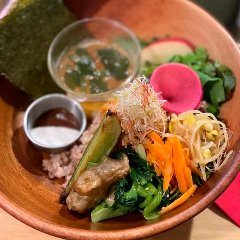 Buddha Bowl with a variety of seasonal vegetables